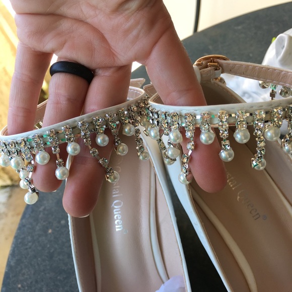 Pearl dangle ankle strap wedges - Picture 6 of 8